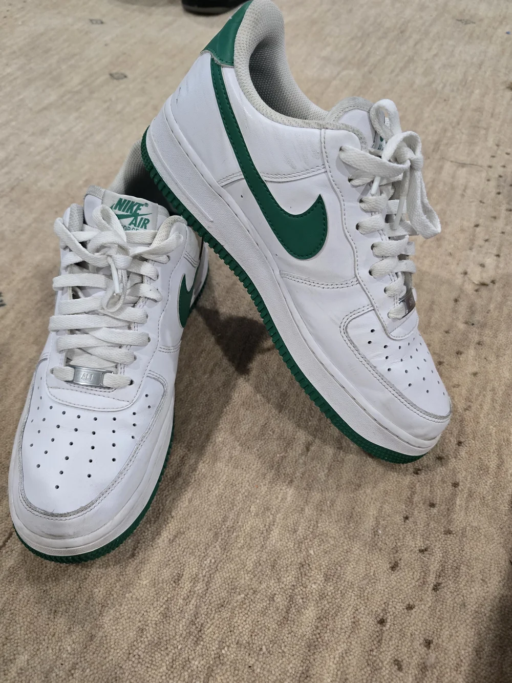 Nike Air Force 1 Low - White with Green Swoosh
